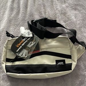 NWT Vans beige construct cross body bag.